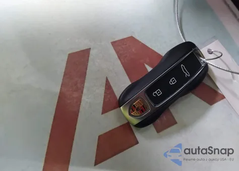 2025 Porsche 911 Carrera 4 Gts/Carrera Gts z USA, uszkodzony, nr VIN WP0AB2A90SS225369